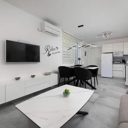 Mandy Apartman